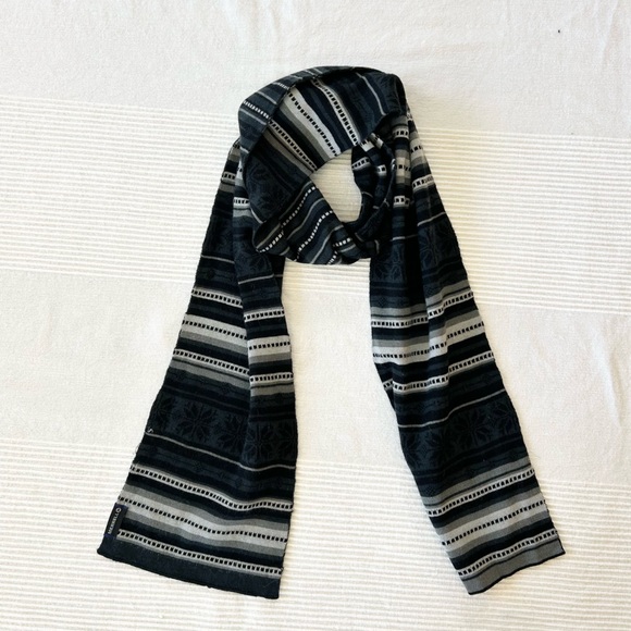 Merrel Fair Isle Style Scarf - Picture 8 of 10